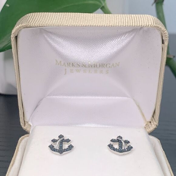 Signed Sun Sterling Silver Anchor Design Pierced Earrings - Picture 5 of 6